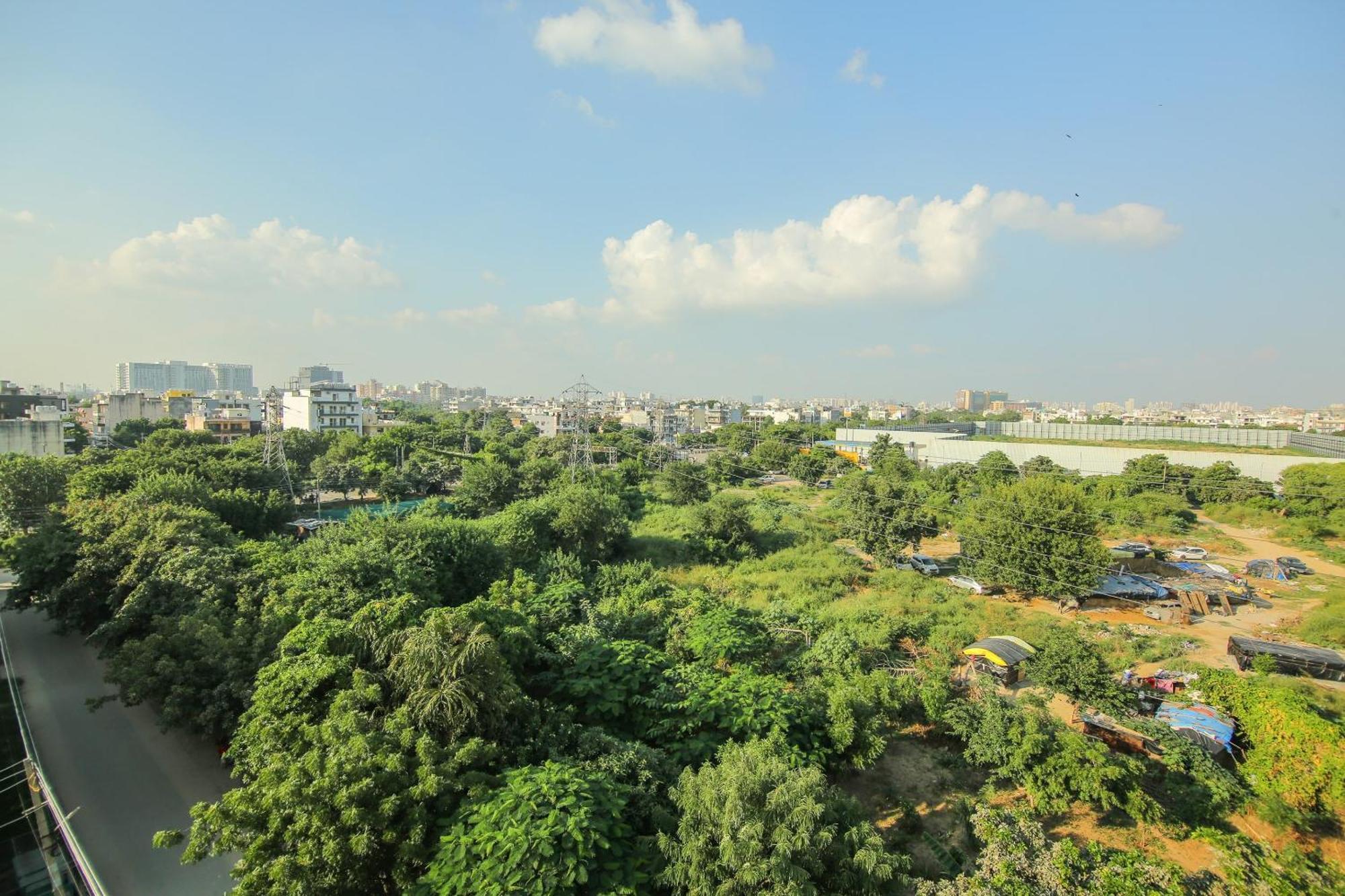 Super Collection O Corporate Suite Near Omaxe Celebration Mall Gurgaon Exterior photo